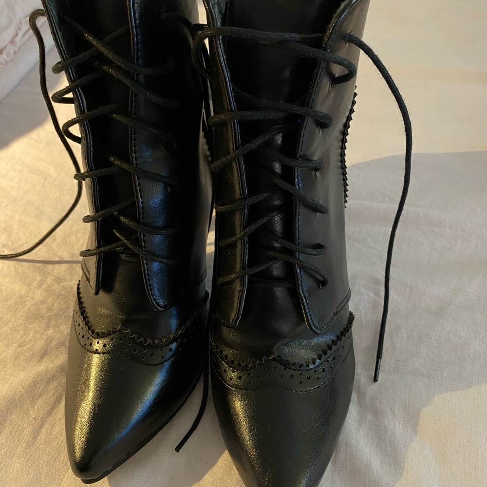 Ankle lace up boots bootie